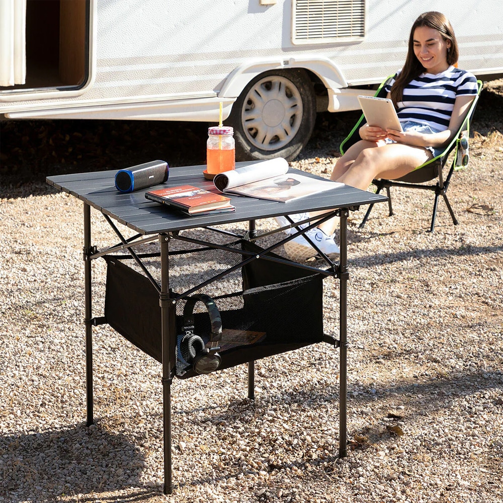 Sammenklappeligt campingbord med opbevaringsrum