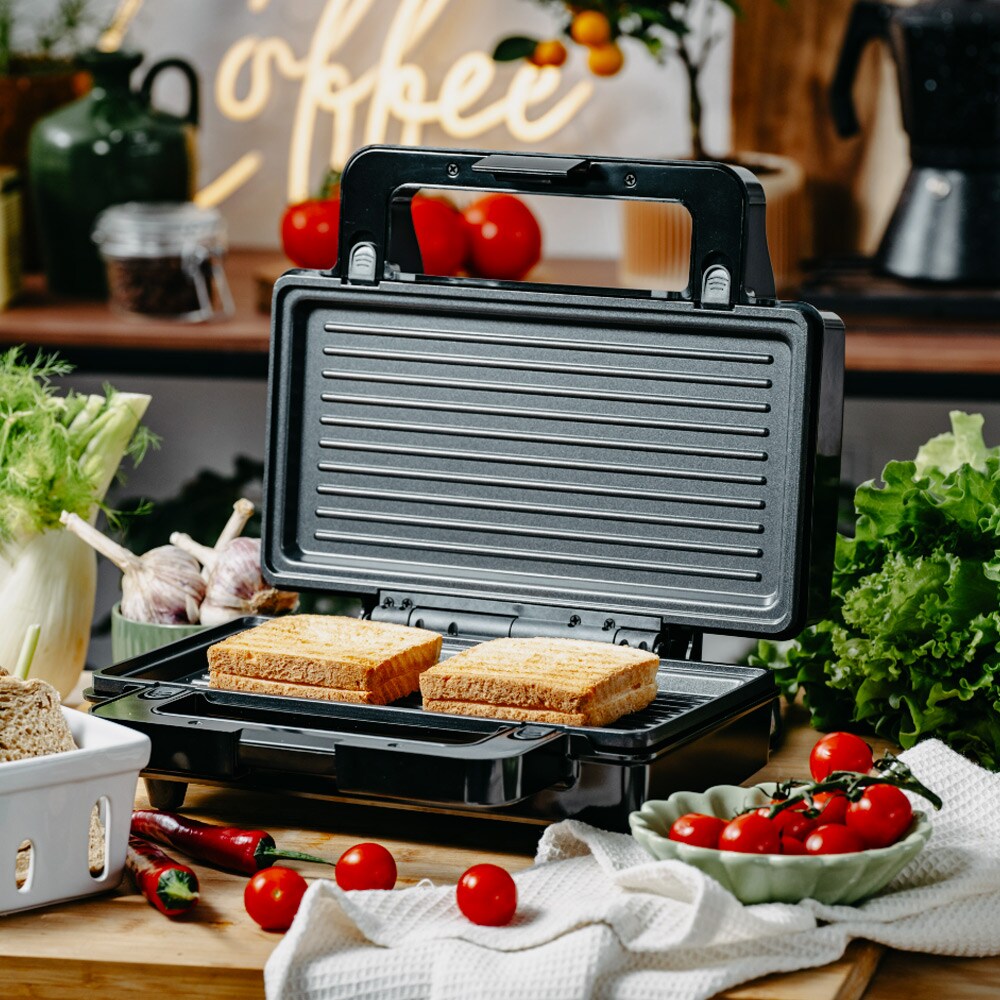 2-i-1-sandwichgrill med non-stick-belægning og sikkert håndtag