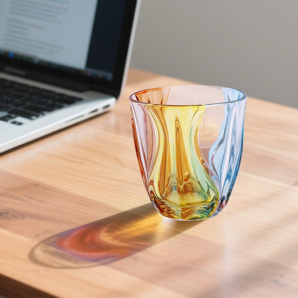 Flerfarvet drikkeglas