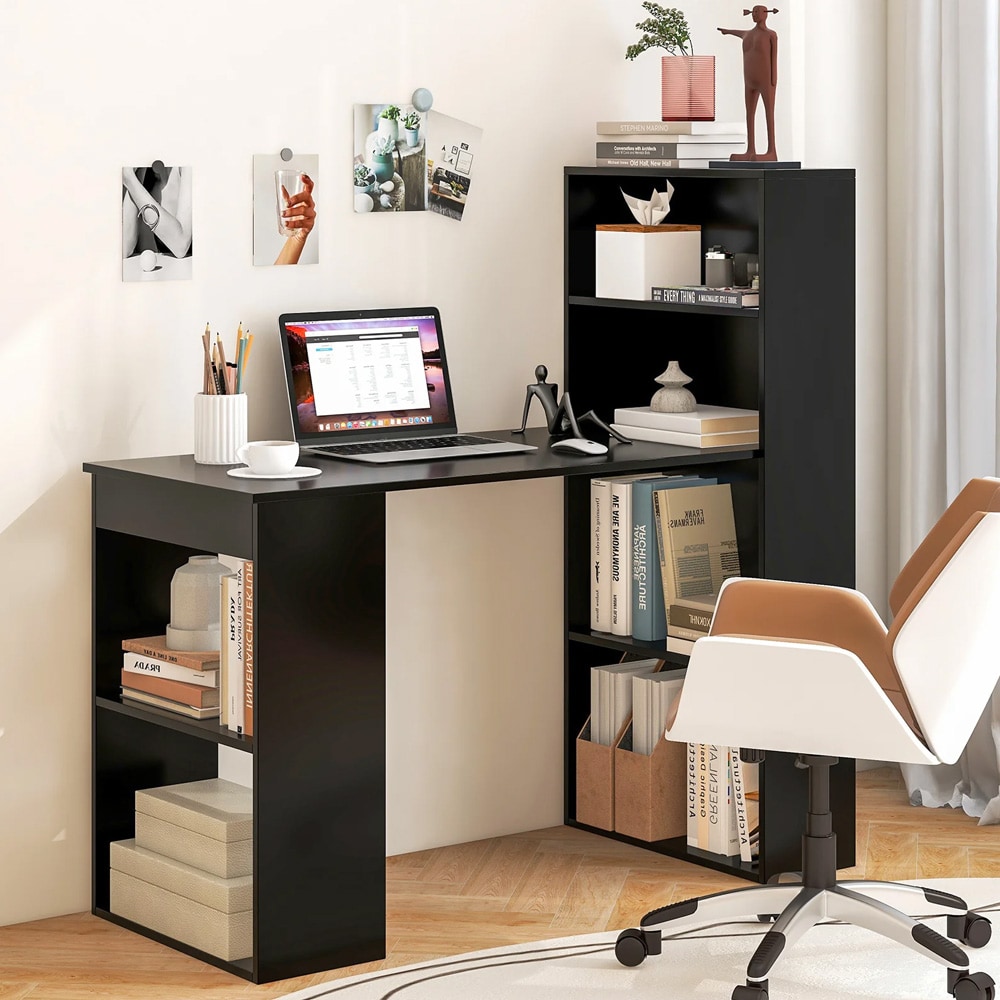 Computerskrivebord i svart med boghylde, flytbar hylde og rummelig arbejdsflade