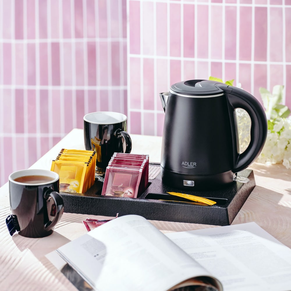 Kedel 1L med velkomstbakke med kopper og rum