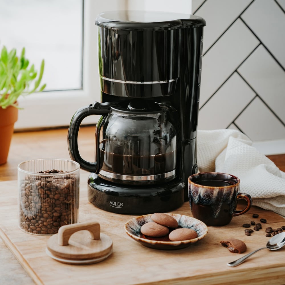 Kaffemaskine til 12 kopper - Svart