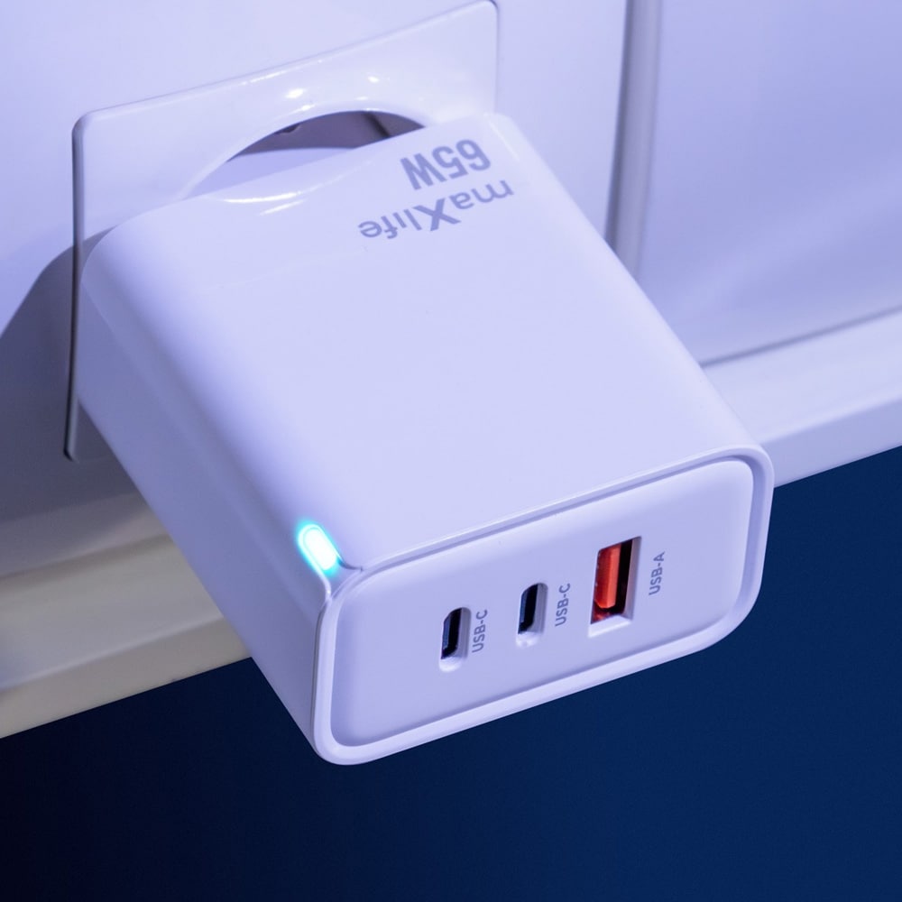 Maxlife GaN-oplader med PD QC 2xUSB-C 1xUSB 65W - Hvid