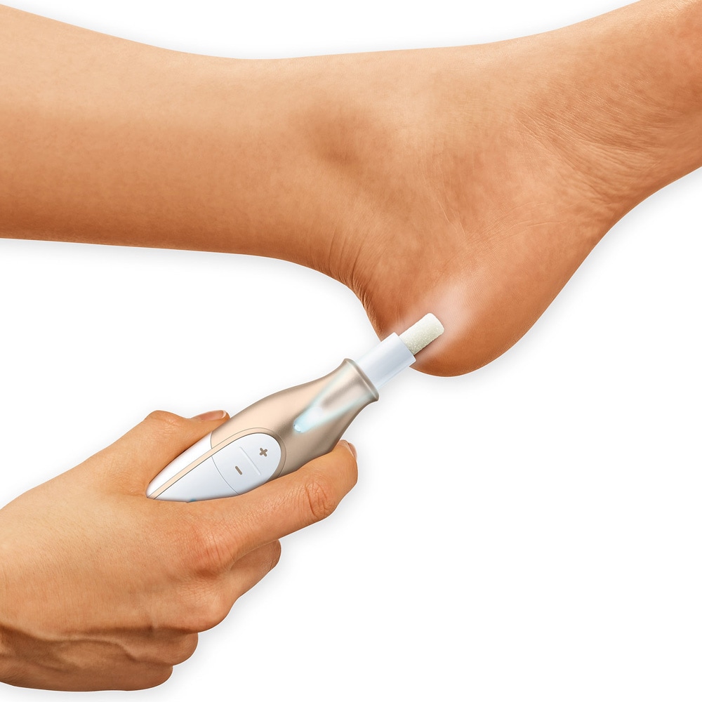 Beurer MP64 manicure- og pedicuresæt / genopladeligt plejesæt med 10 tilbehørsdele og LED-lys
