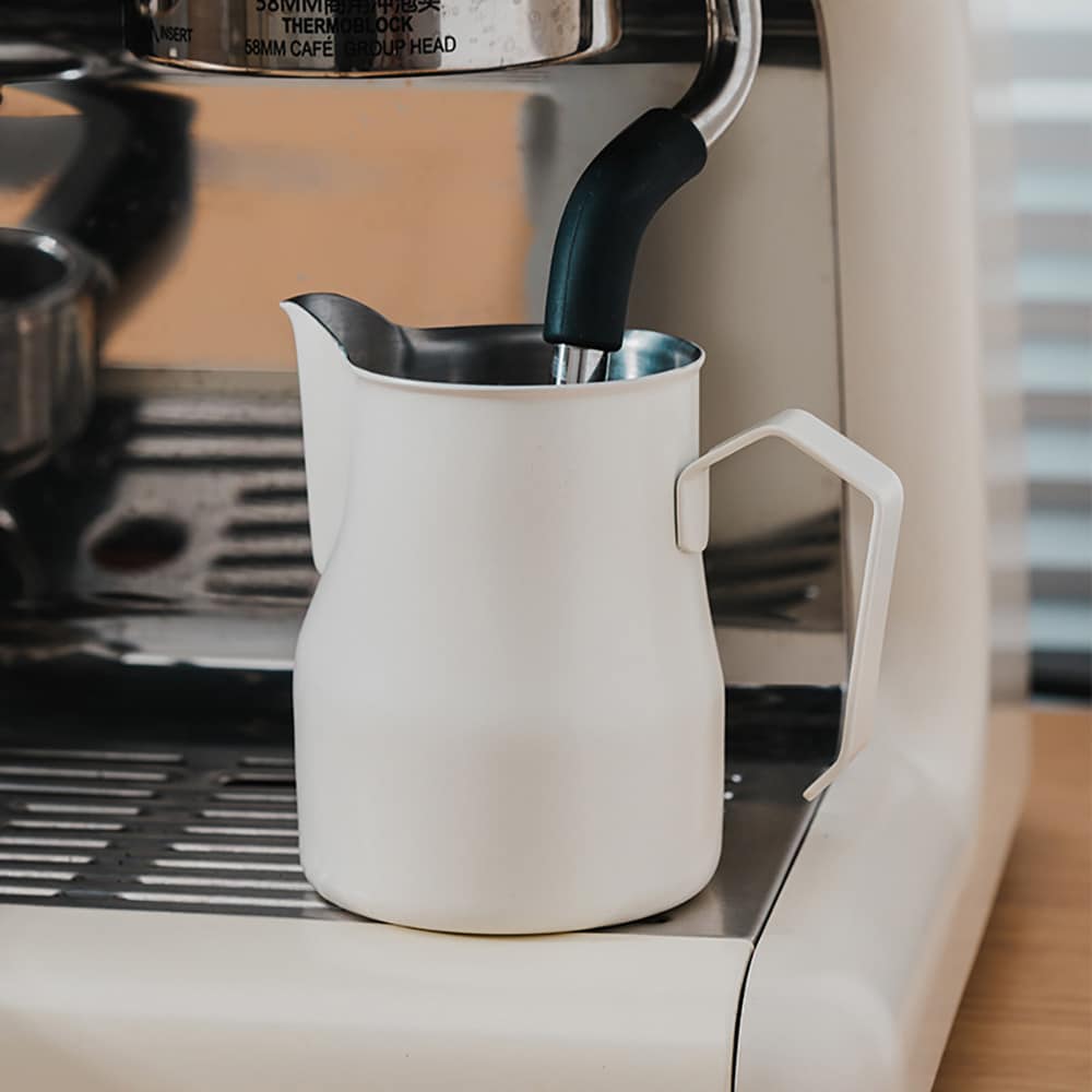 Hvid mælkekande i rustfrit stål 350 ml / mælkeskummekande med svanehals / baristakande