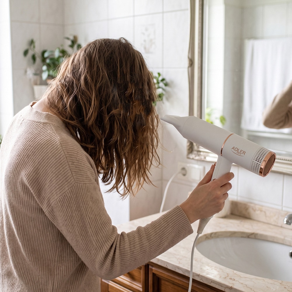 Adler Hårtørrer 1400 W – Hvid / Hårtørrer med ionisering / Hårtørrer med koldluftfunktion