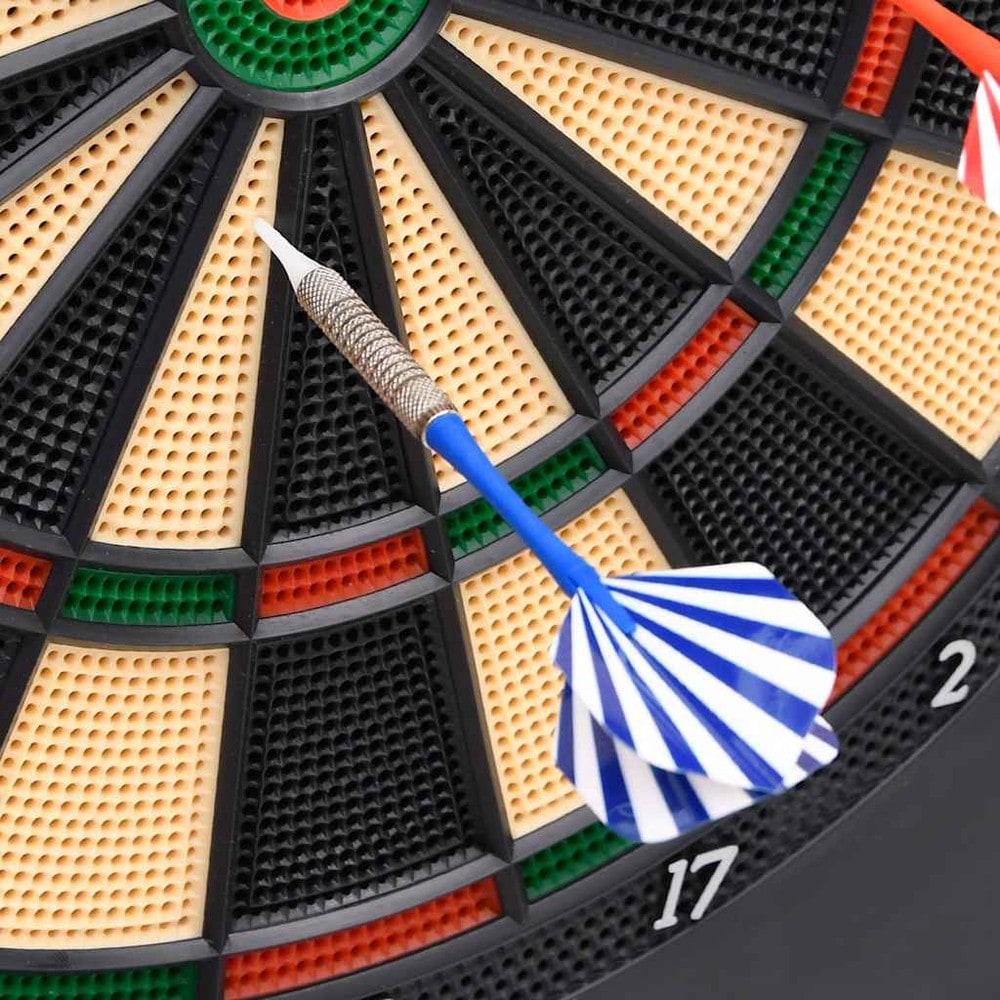 Elektronisk dartskive med 6 pile / 18 dartspil og LCD-display / dart til op til 8 spillere