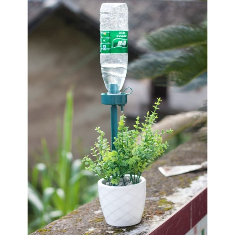 Automatisk vanding af potteplanter - vanding blomster med PET flaske