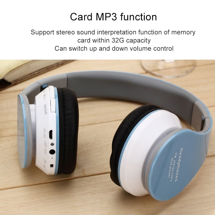 Hvidt Headset med Plads til TF-kort og 3,5 mm AUX-stik - Kompatibel med MP3 og FM-radio