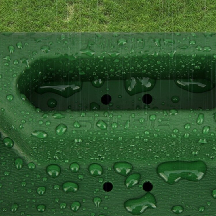 Golfbox som rummer ca 100 bolde, med mobilholder