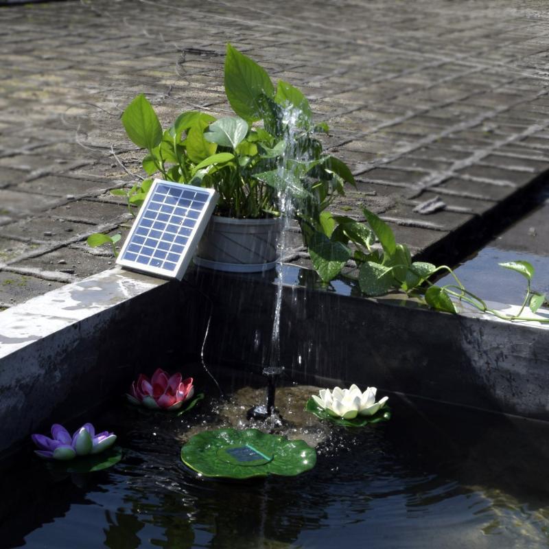 Springvand med sollcelleopladning