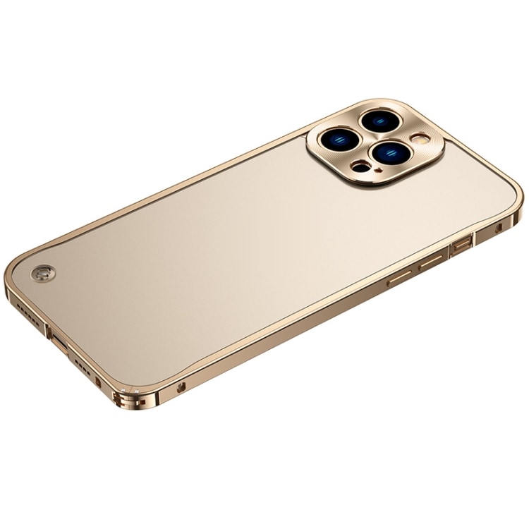Mobilcover med metalkanter iPhone 13 Pro Max Gold