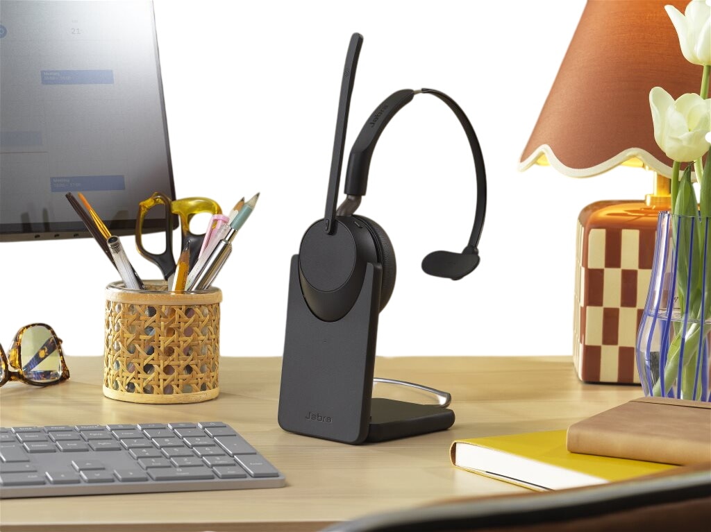 Jabra Evolve3 65 UC Mono, sort, med Link 390a og ladestation