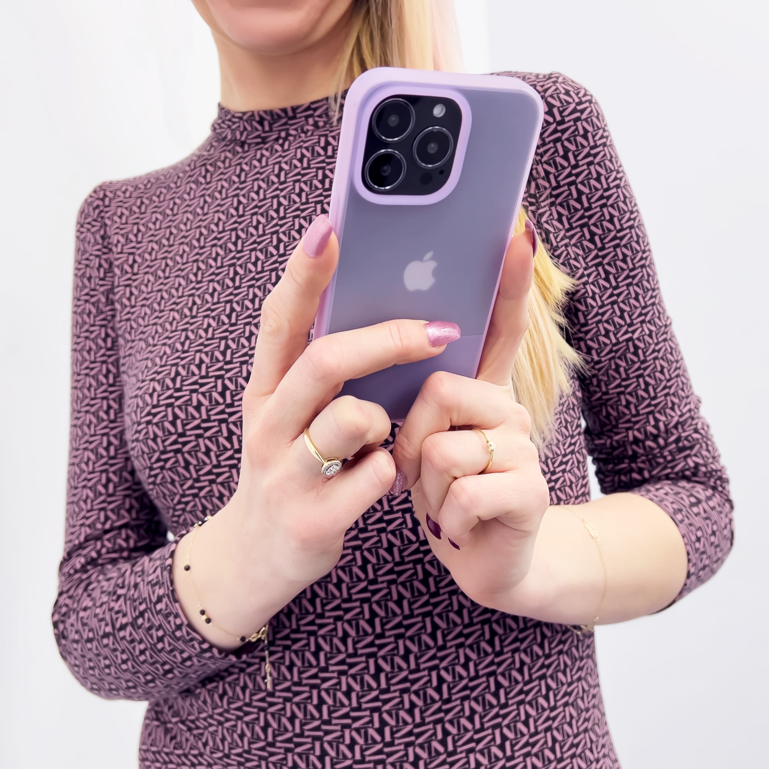 Kingxbar Plain Series cover til iPhone 13 Pro silikoneetui lilla