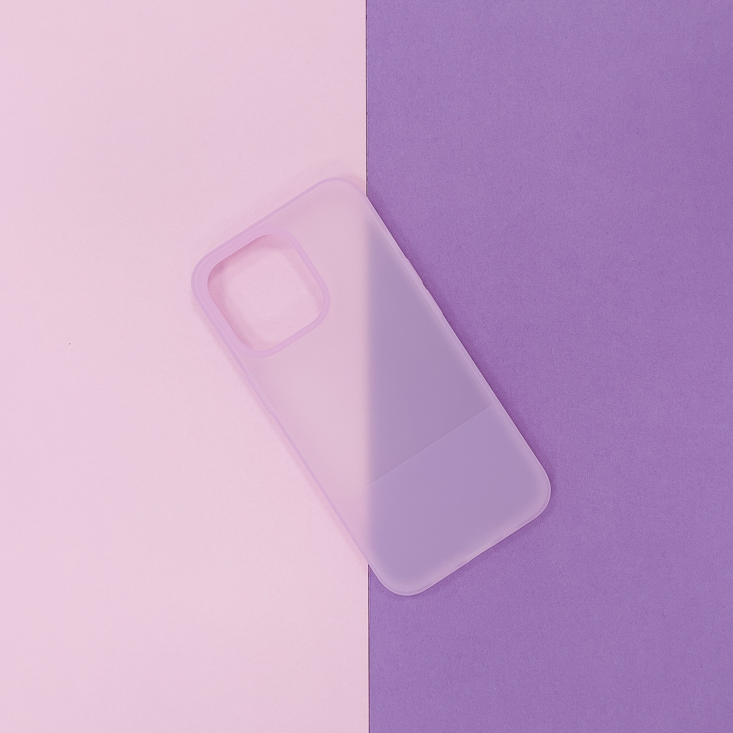 Kingxbar Plain Series cover til iPhone 13 Pro silikoneetui lilla