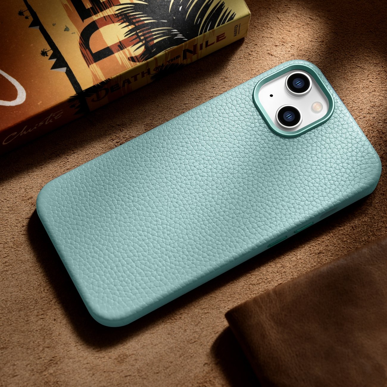 iCarer Litchi Premium magnetisk læderetui til iPhone 14 Plus med MagSafe - Green (WMI14220711-GN)