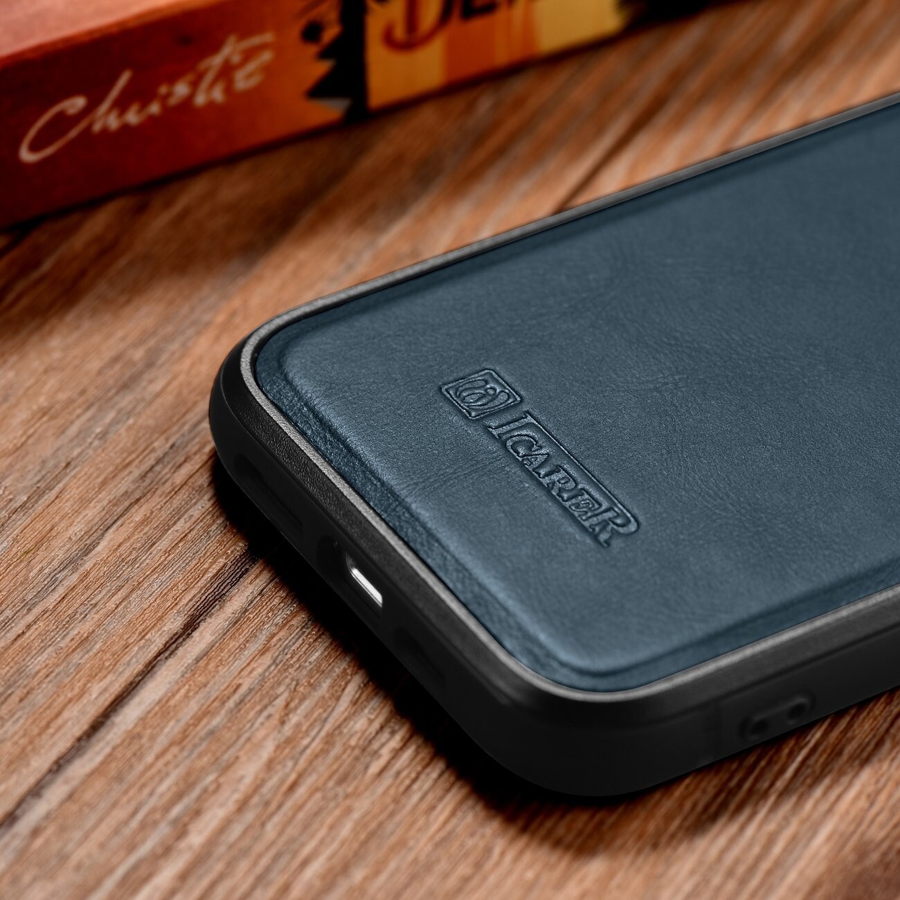 iCarer Leather Oil Wax-etui dækket med naturlæder til iPhone 14 Plus blå (WMI14220719-BU)