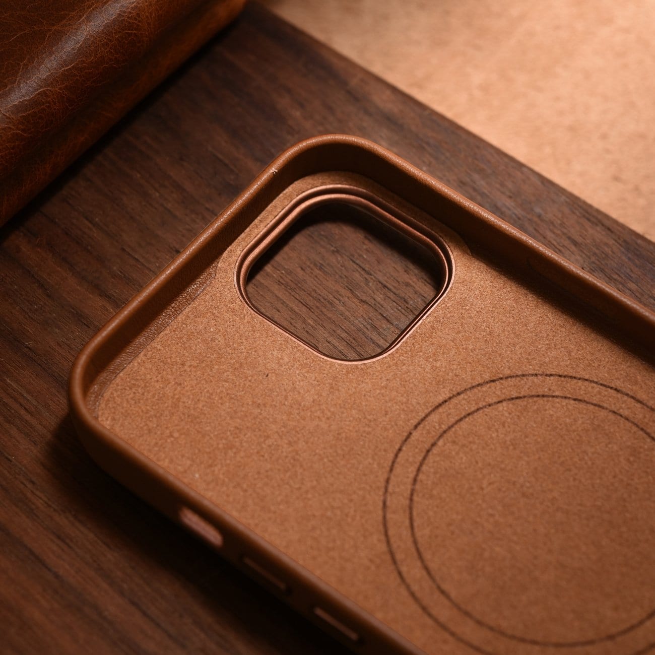 iCarer Case Lædercover til iPhone 14 Plus Brun (MagSafe-kompatibel)