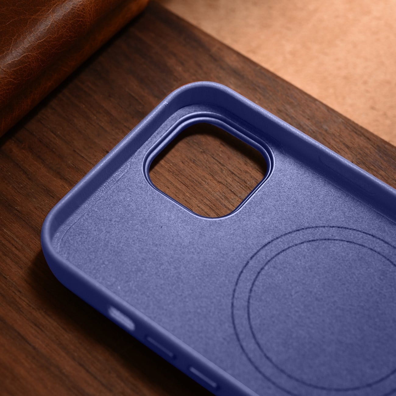 iCarer Case lædercover ægte læder iPhone 14 Plus lyslilla (MagSafe-kompatibel)