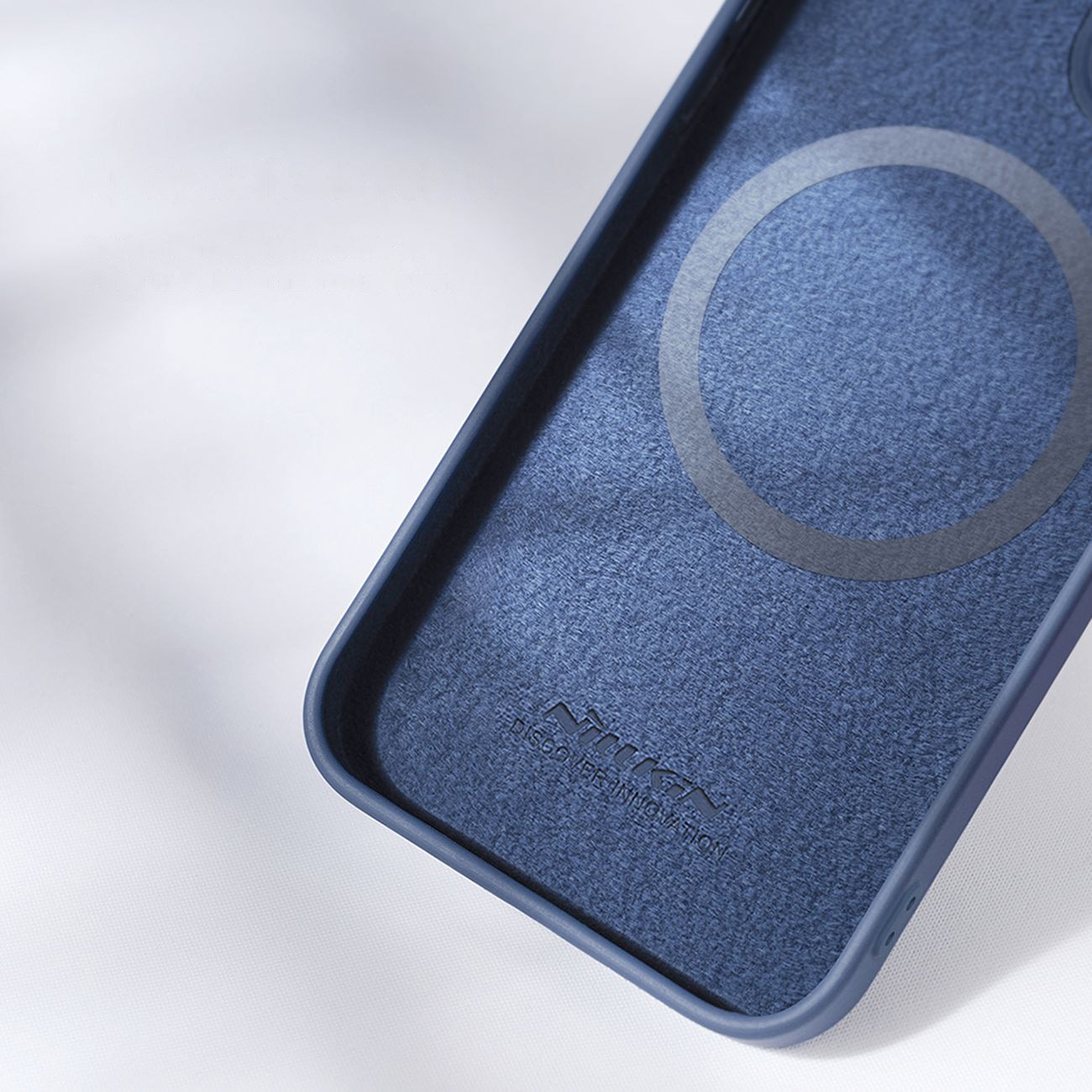 Nillkin CamShield magnetisk silikoneetui til iPhone 14 Plus med MagSafe og kamerabeskyttelse, Blå