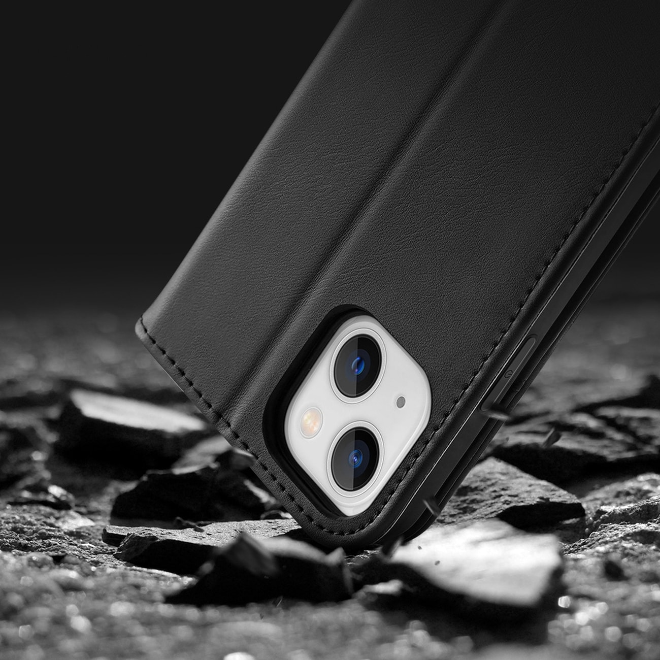Dux Ducis Hivo Læder Flip Cover Ægte læderpung til kort og dokumenter iPhone 14 Plus Sort