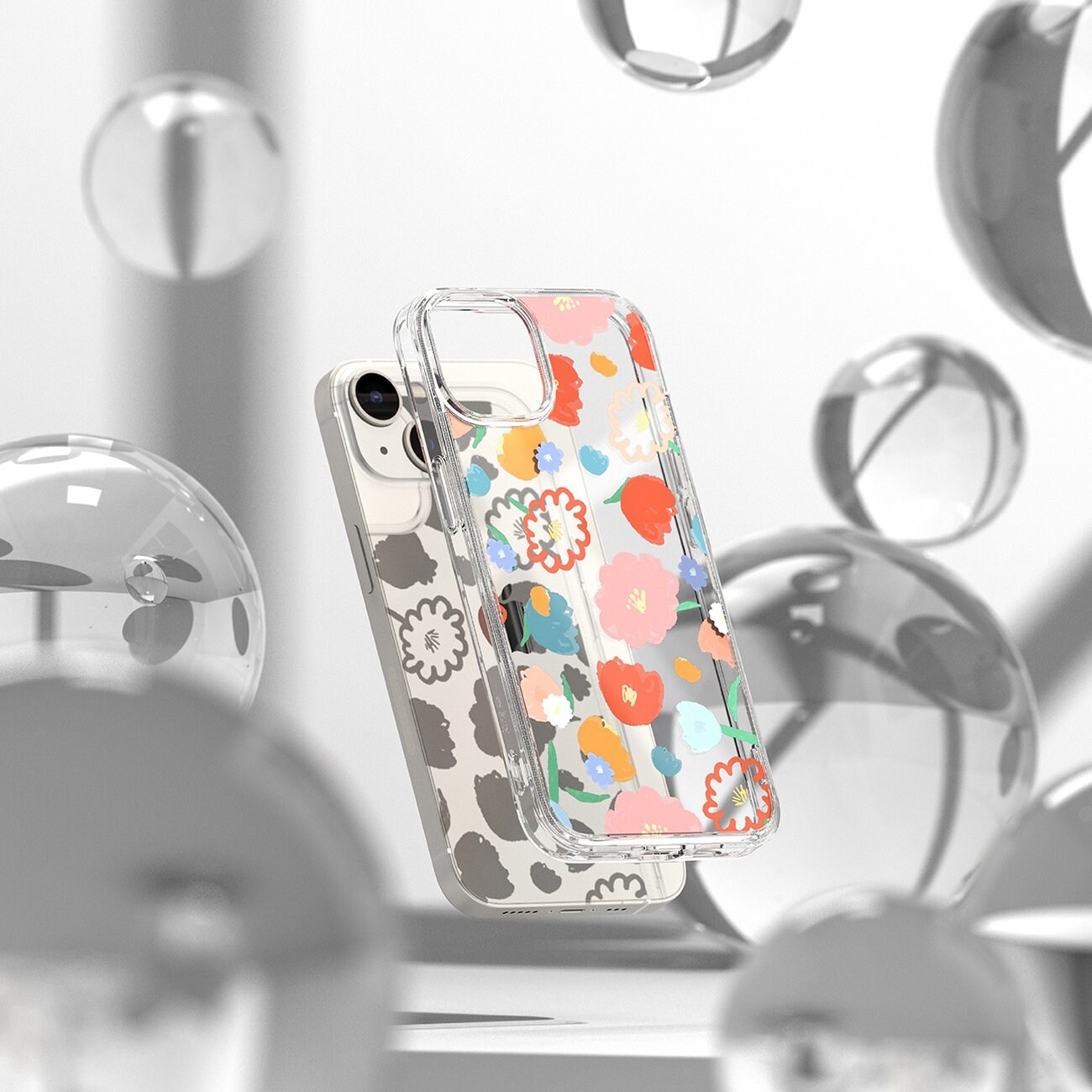 Ringke Fusion Armored Sleeve Cover til iPhone 14 Plus - Transparent Floral (FD637E31)