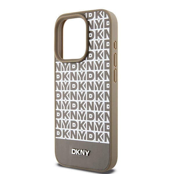 DKNY MagSafe-etui i læder med trykt mønster og metallogo til iPhone 15 Pro Max - Brun