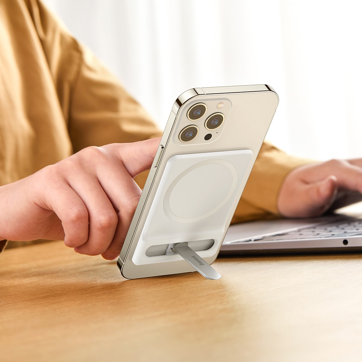 Baseus sammenklappeligt stativ med magnetisk holder hvid (LUXZ010002)