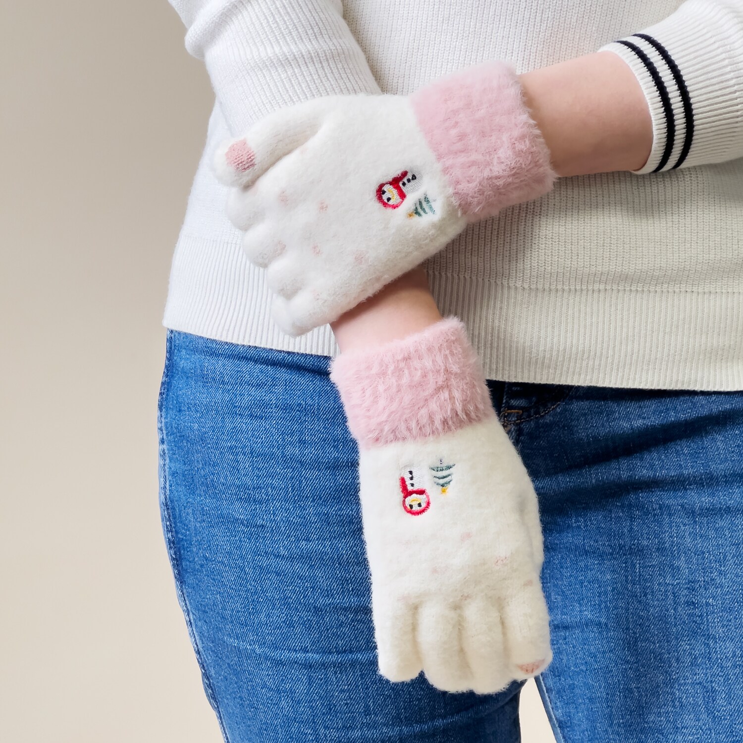 Vintertelefonhandsker til kvinder med en snemand og et juletræ - hvid og pink