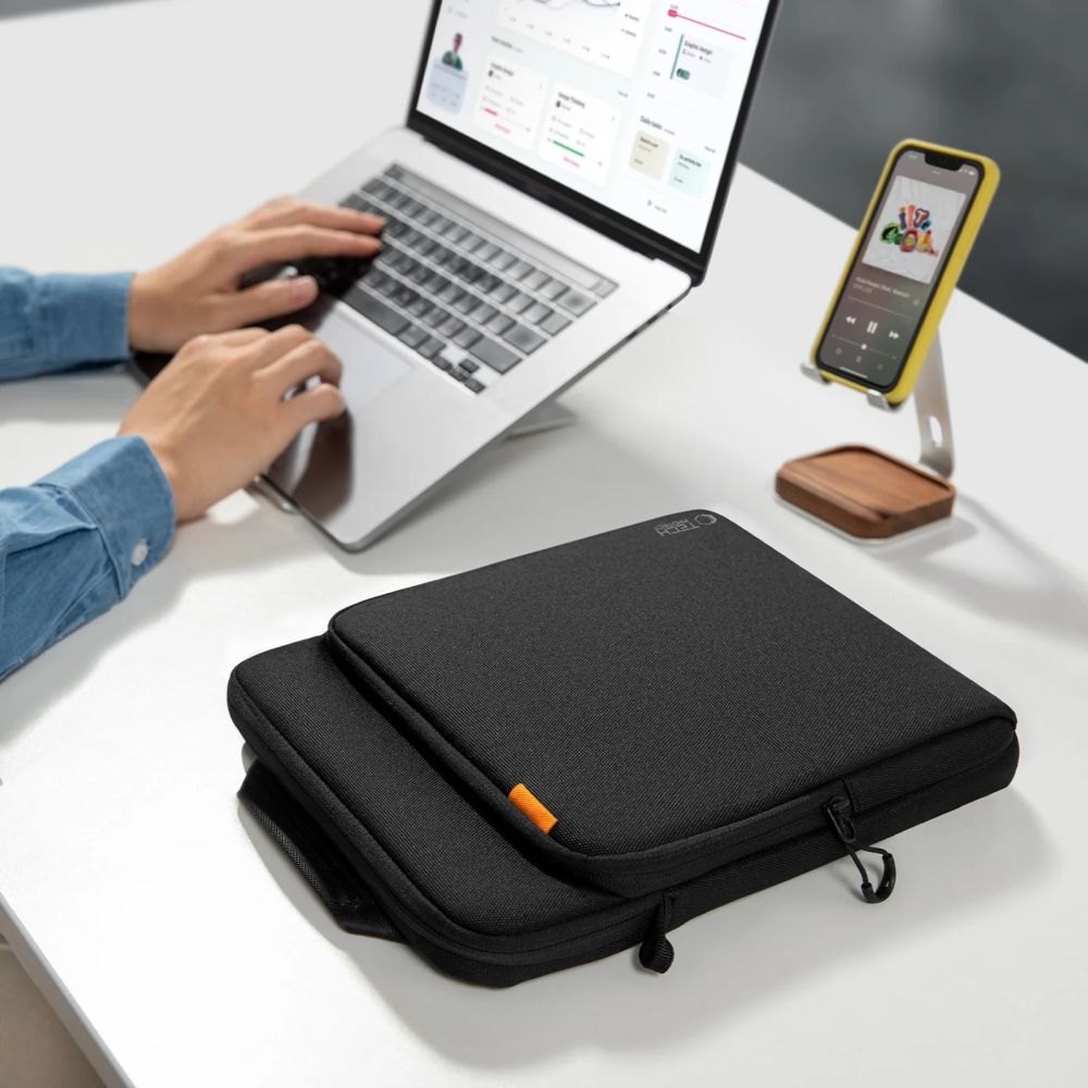 Tech-Protect Defender VR Laptop-taske 13-14 - Sort
