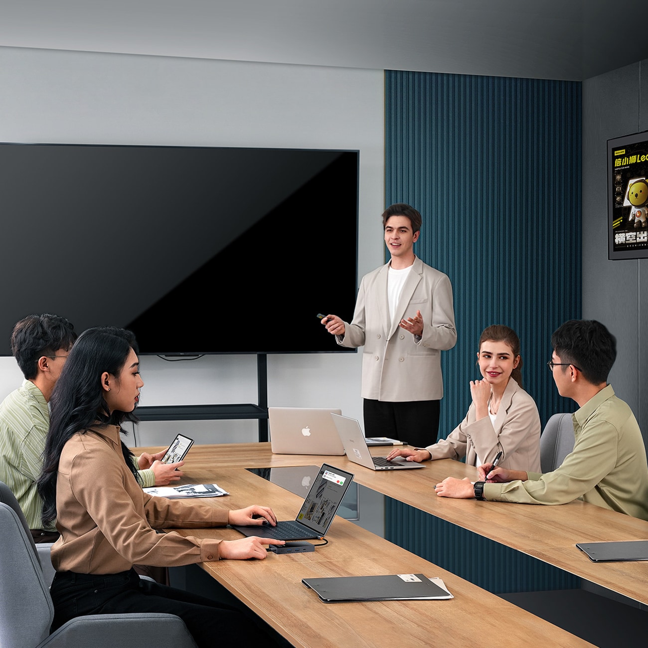 Baseus PioneerJoy 8-in-1 USB-C Hub: 4K HDMI, 8K DisplayPort, VGA, 2 USB-A, 2 USB-C - Gray