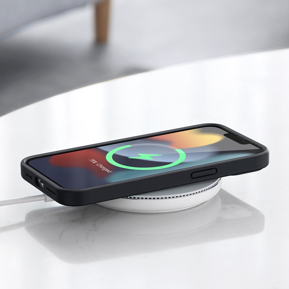 Ugreen Beskyttende silikoneetui gummi fleksibelt silikoneetui cover til iPhone 13 Pro Max sort