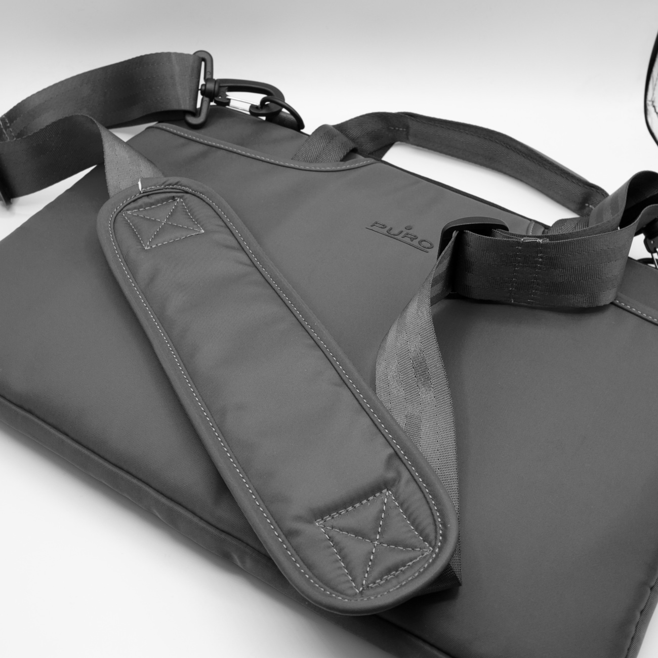 Puro Scudo SleevePro i nylon til MacBook og notebook op til 14" Sort