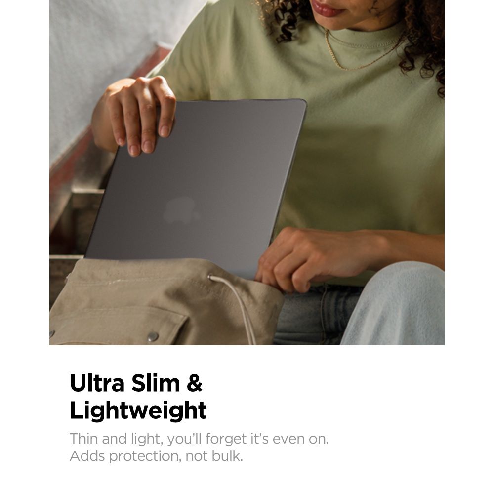 Spigen AirSkin-etui til MacBook Air 13" 2023–2024–2025–2026 – Halvgennemsigtigt