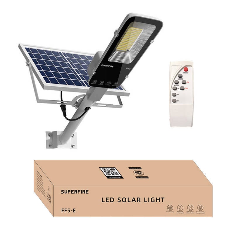 Solcellelampe Superfire FF5-E, 897W, 2000lm, 20000mAh